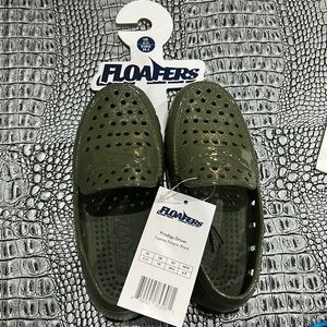 FLOAFERS Patent prodigy drivers Hunter green brand new